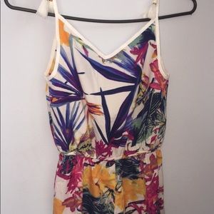 🎉price drop🎉Floral KYLIE romper🌸